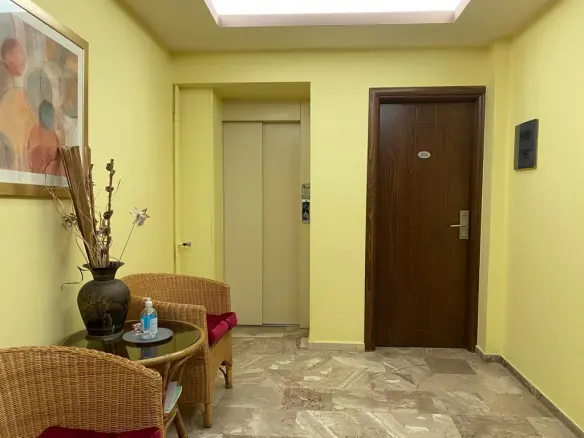 Hotel Of 570 M² In Crete