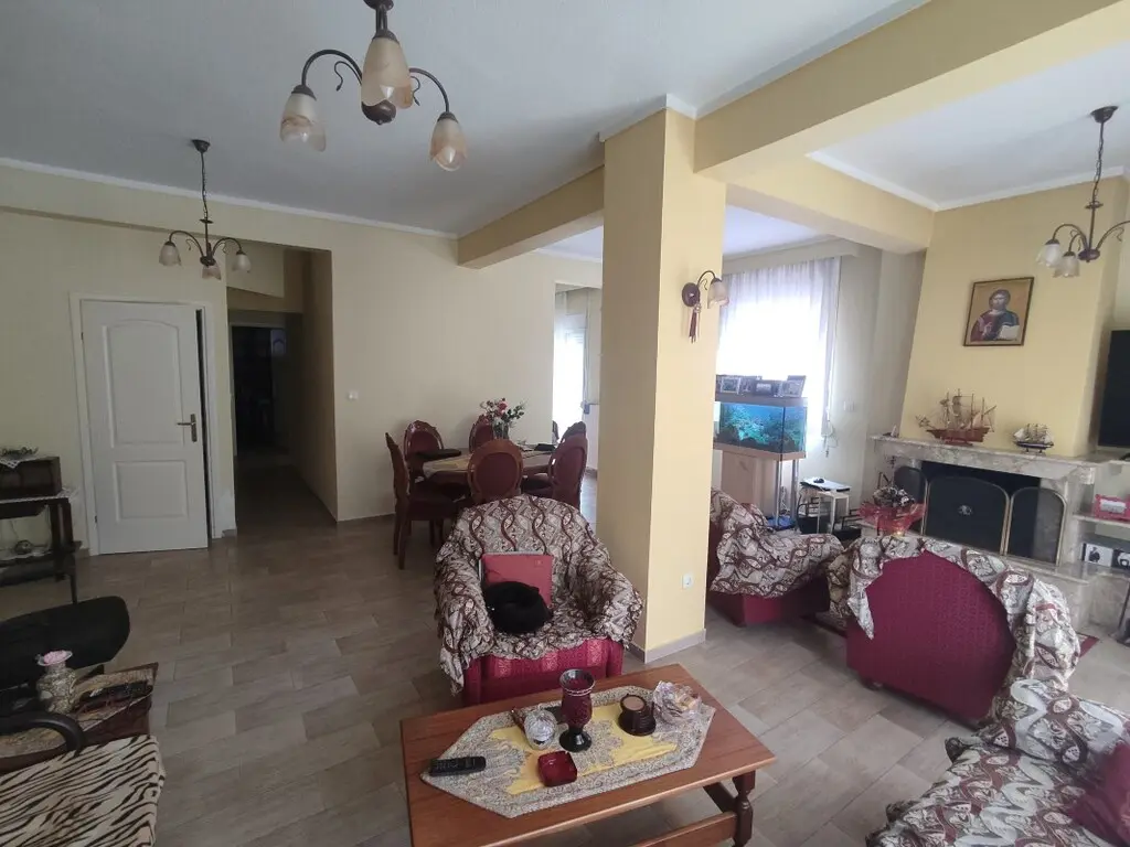 Flat Of 160 M² In The Suburbs Of Thessaloniki