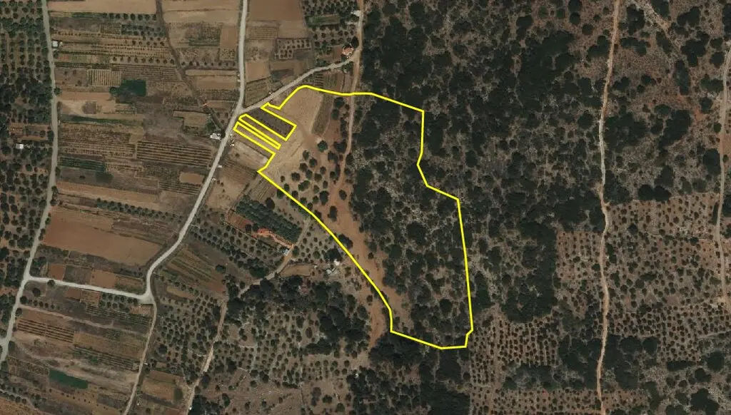 Land Of 28752 M² In Crete