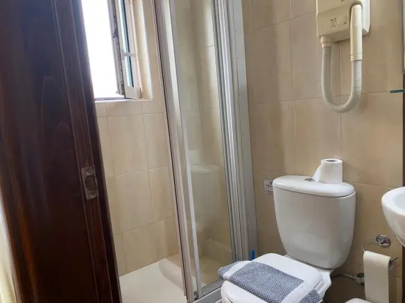 Hotel Of 570 M² In Crete