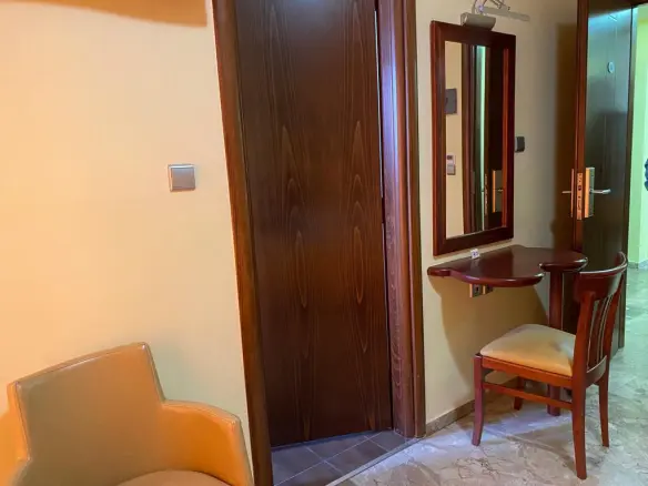 Hotel Of 570 M² In Crete