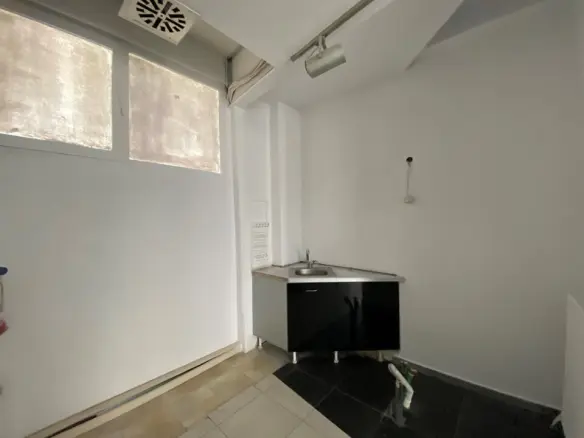 Commercial Property Of 40 M² In The Suburbs Of Thessaloniki