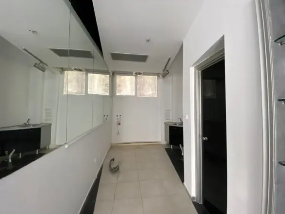 Commercial Property Of 40 M² In The Suburbs Of Thessaloniki