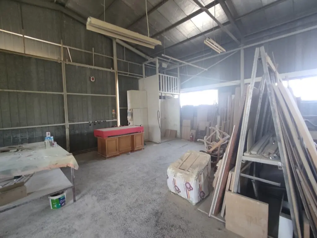 Building Of 900 M² In The Suburbs Of Thessaloniki