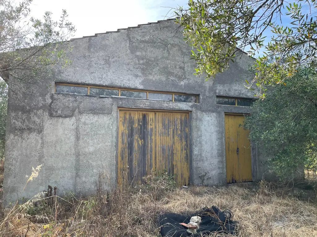 Building Of 200 M² In Corfu