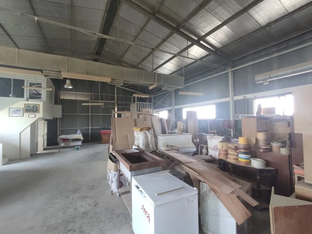 Building Of 900 M² In The Suburbs Of Thessaloniki