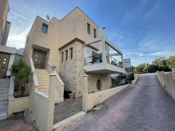 Complex Of 533 M² In Kavala Suburbs