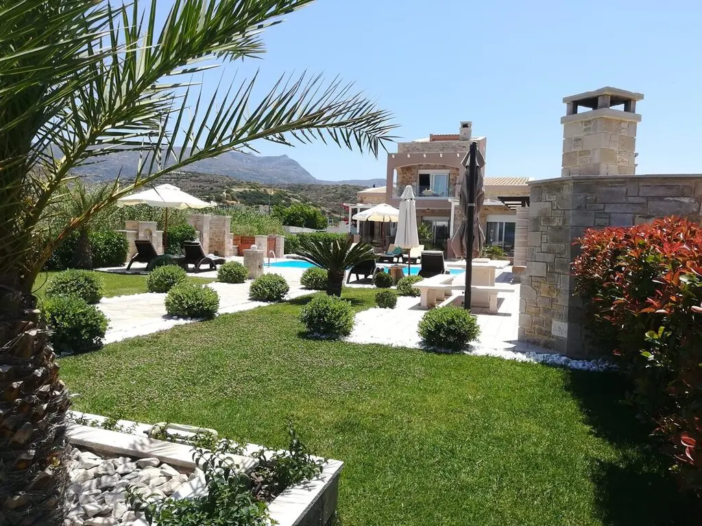 Villa Of 179 M² In Crete