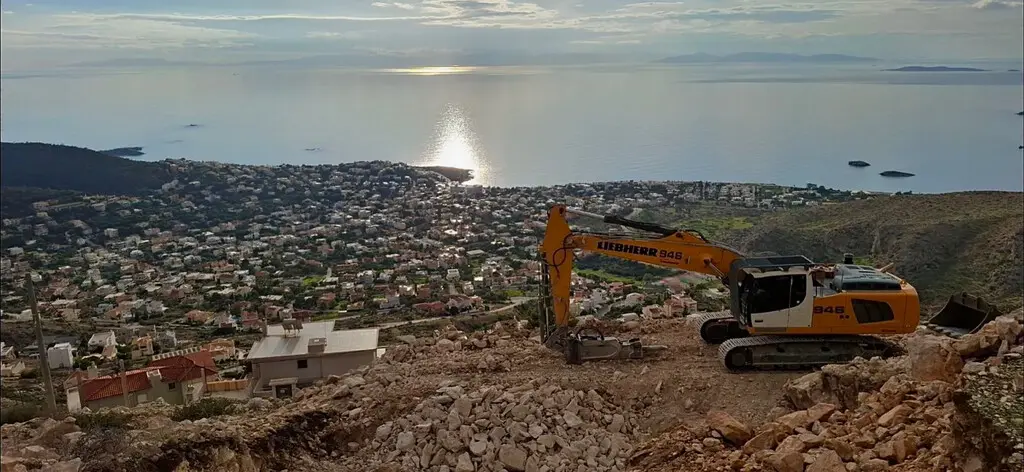 Land Of 658 M² In Athens