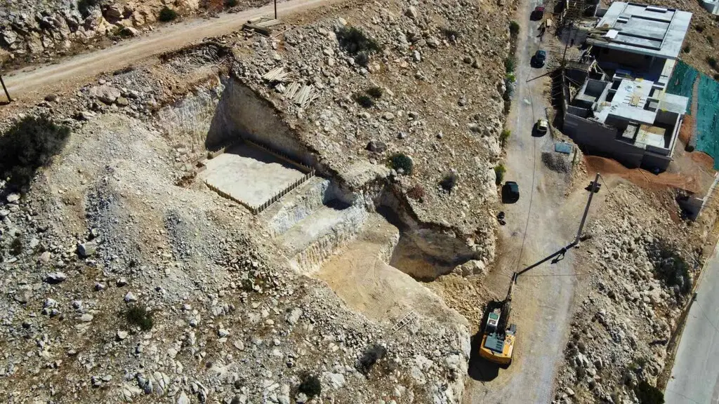 Land Of 658 M² In Athens