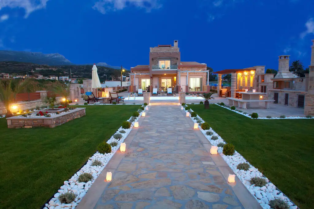 Villa Of 179 M² In Crete
