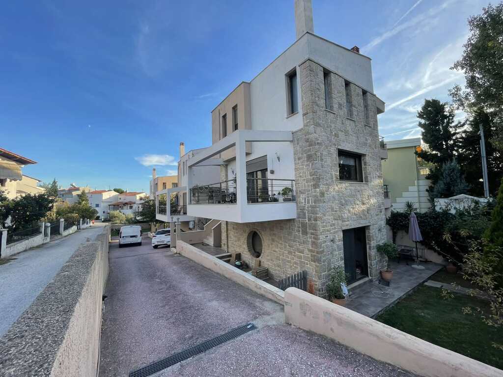 Complex Of 533 M² In Kavala Suburbs