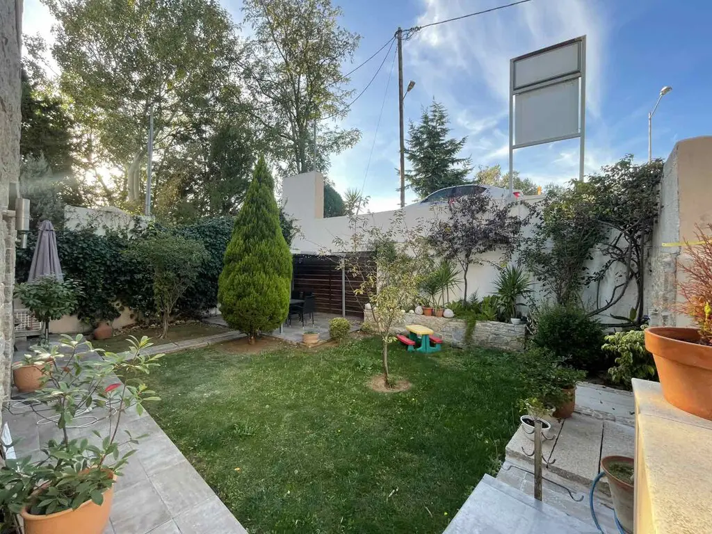 Complex Of 533 M² In Kavala Suburbs