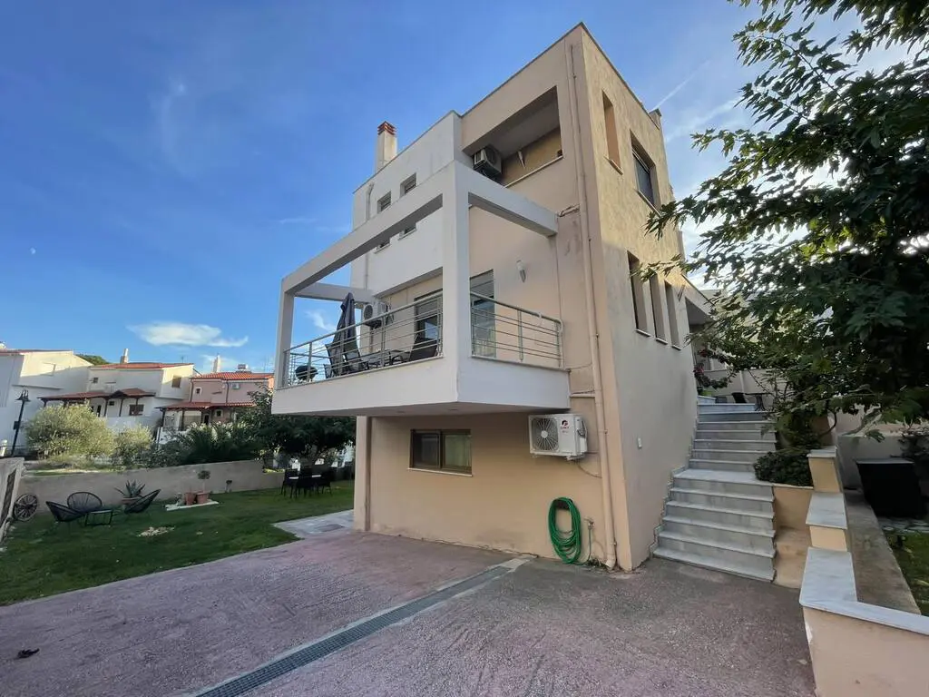 Complex Of 533 M² In Kavala Suburbs