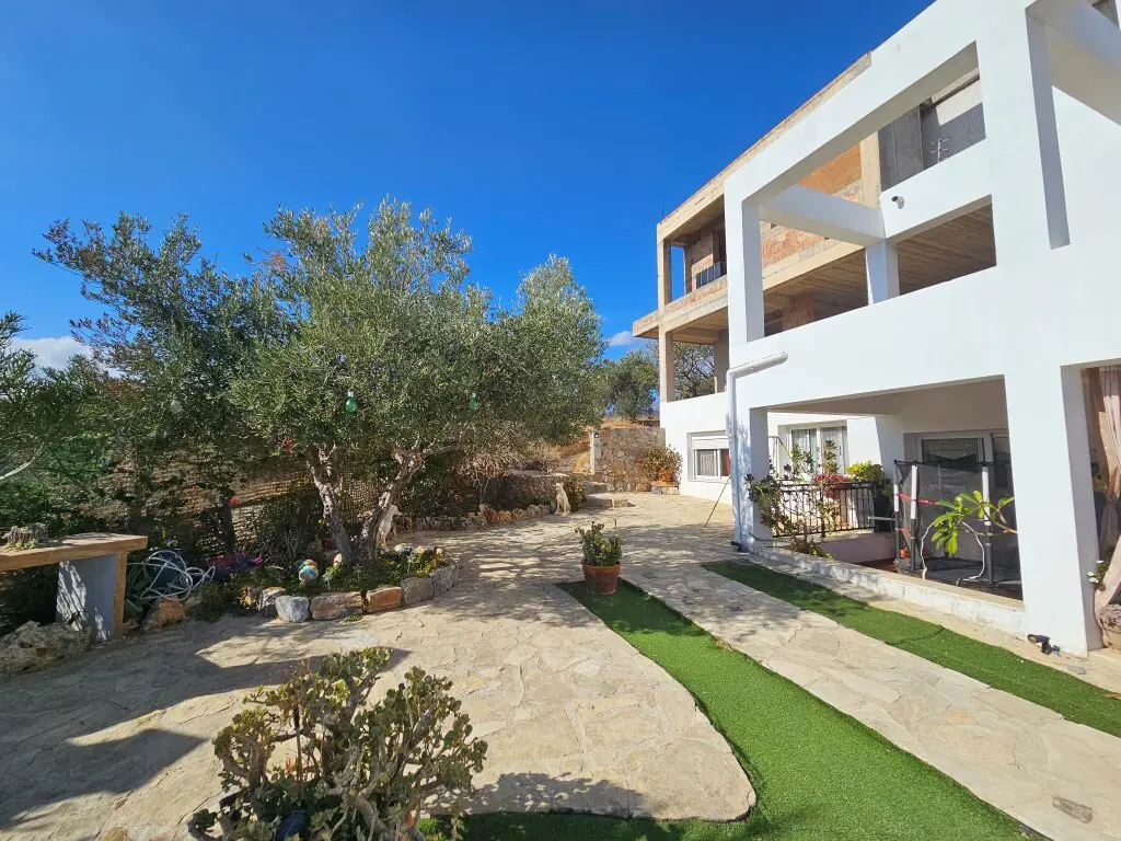 Maisonette Of 210 M² In Crete