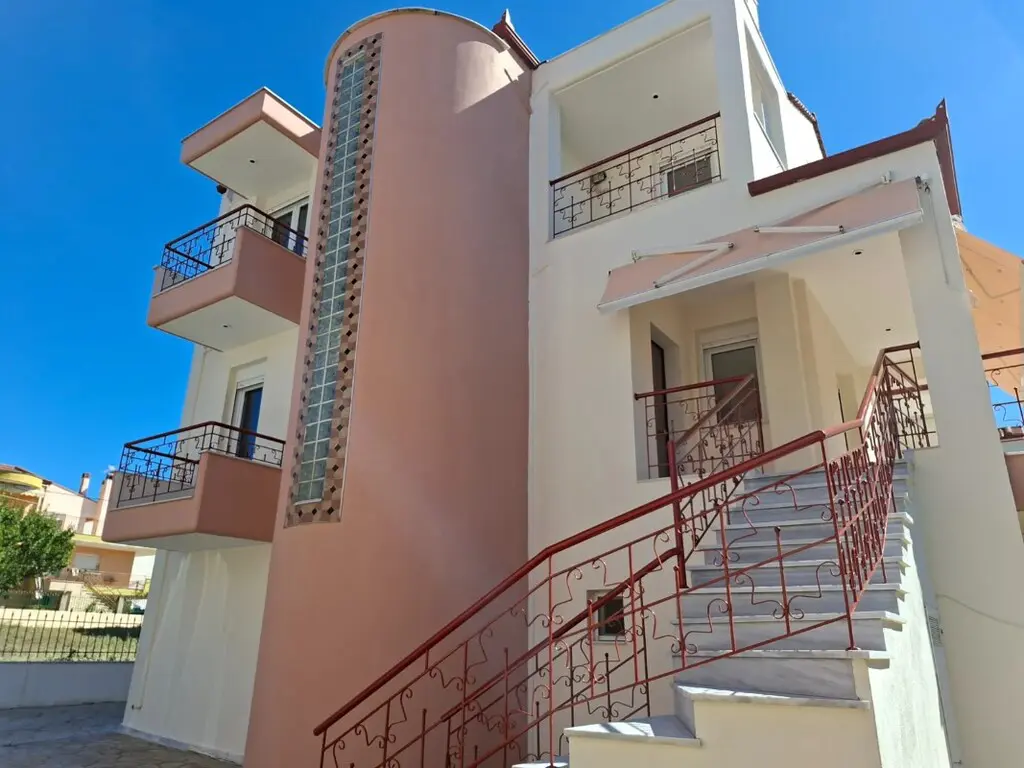 Maisonette Of 184 M² In The Suburbs Of Thessaloniki