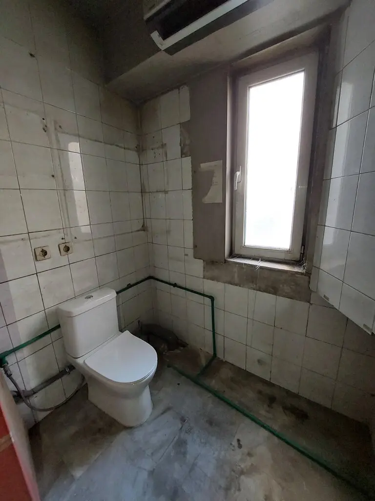 Commercial Property Of 405 M² In Thessaloniki