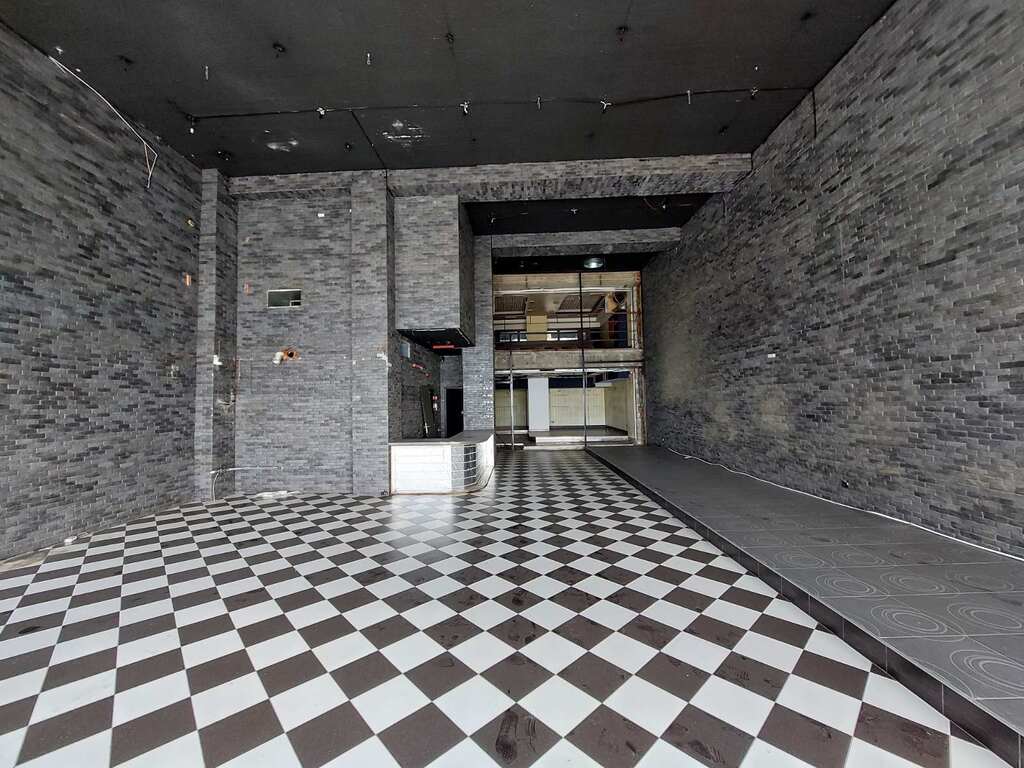 Commercial Property Of 405 M² In Thessaloniki