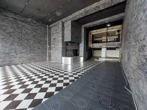 Commercial Property Of 405 M² In Thessaloniki