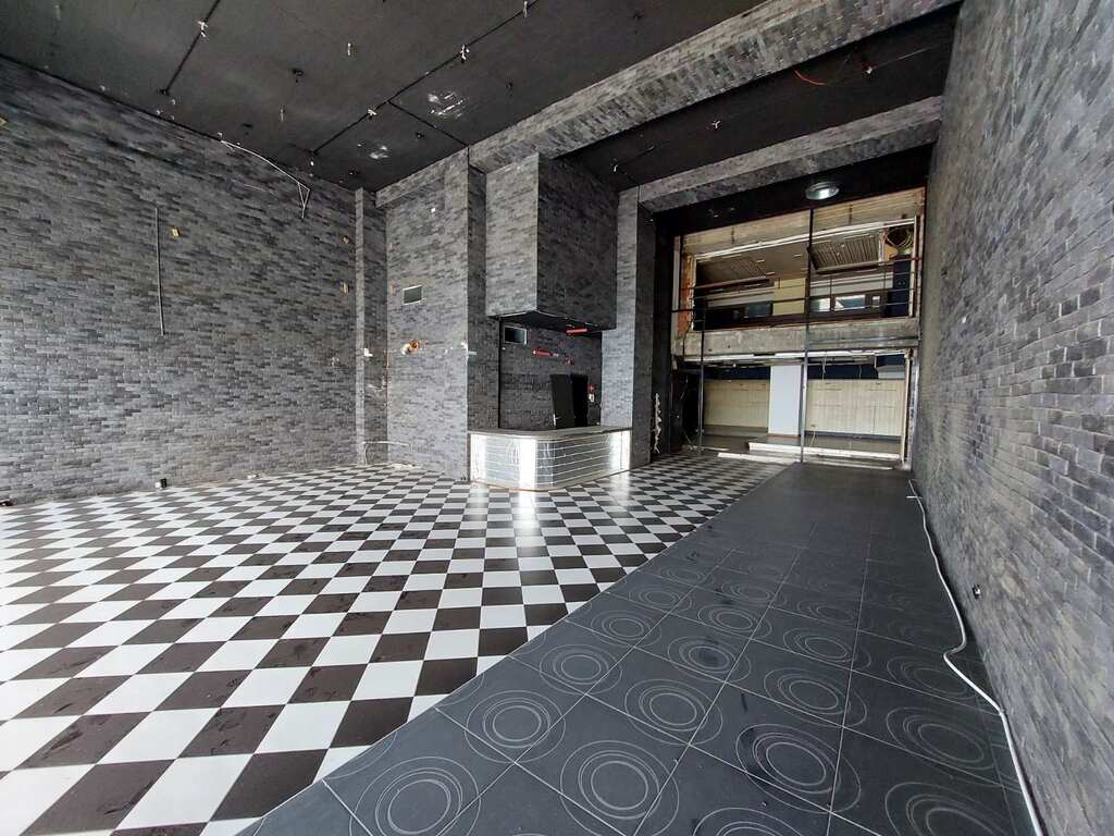 Commercial Property Of 405 M² In Thessaloniki