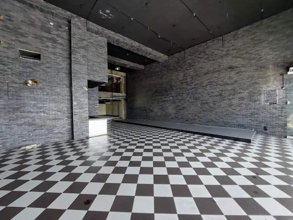 Commercial Property Of 405 M² In Thessaloniki