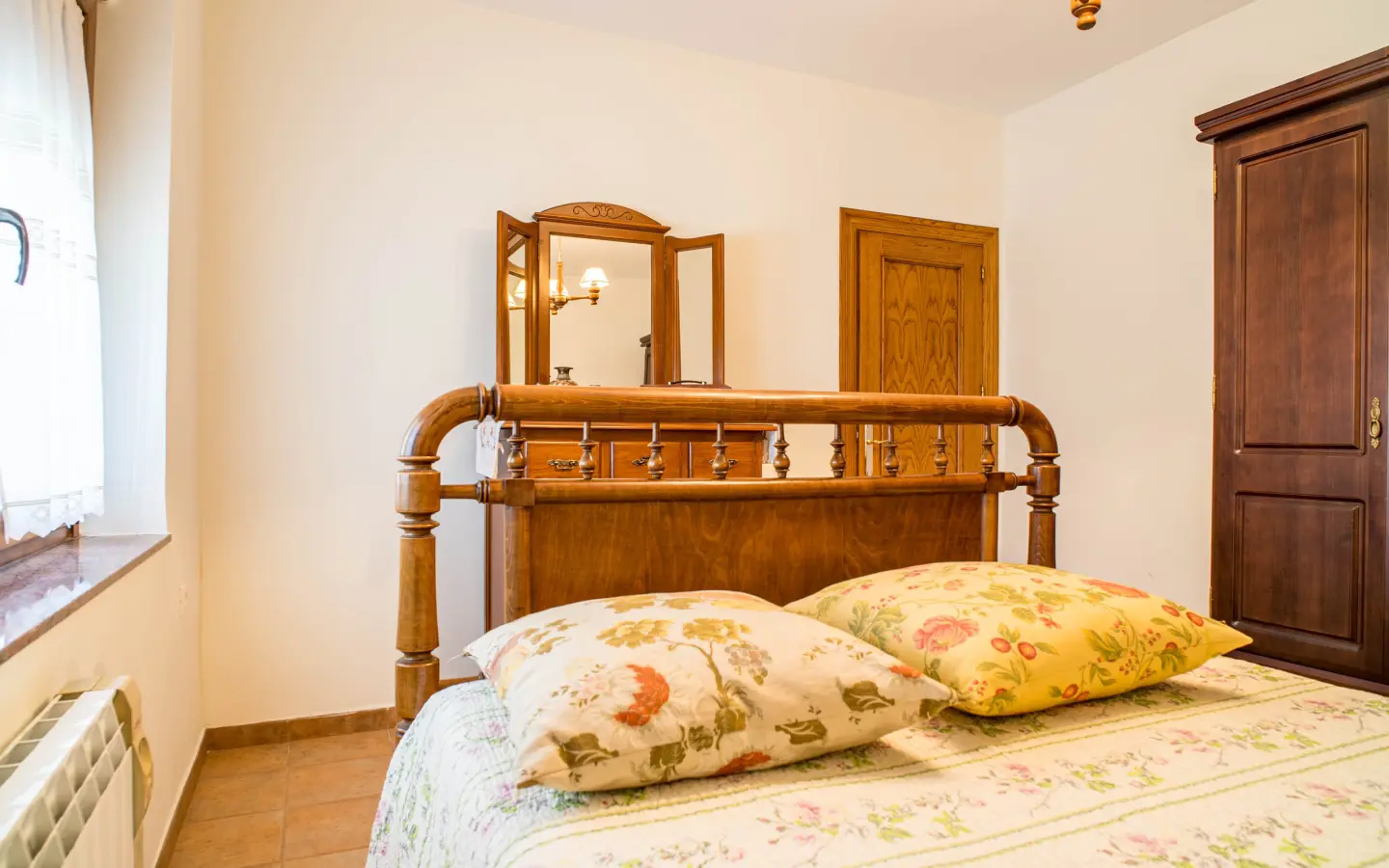 Townhouse Of 292 M² With Features In Pinoso, Spain