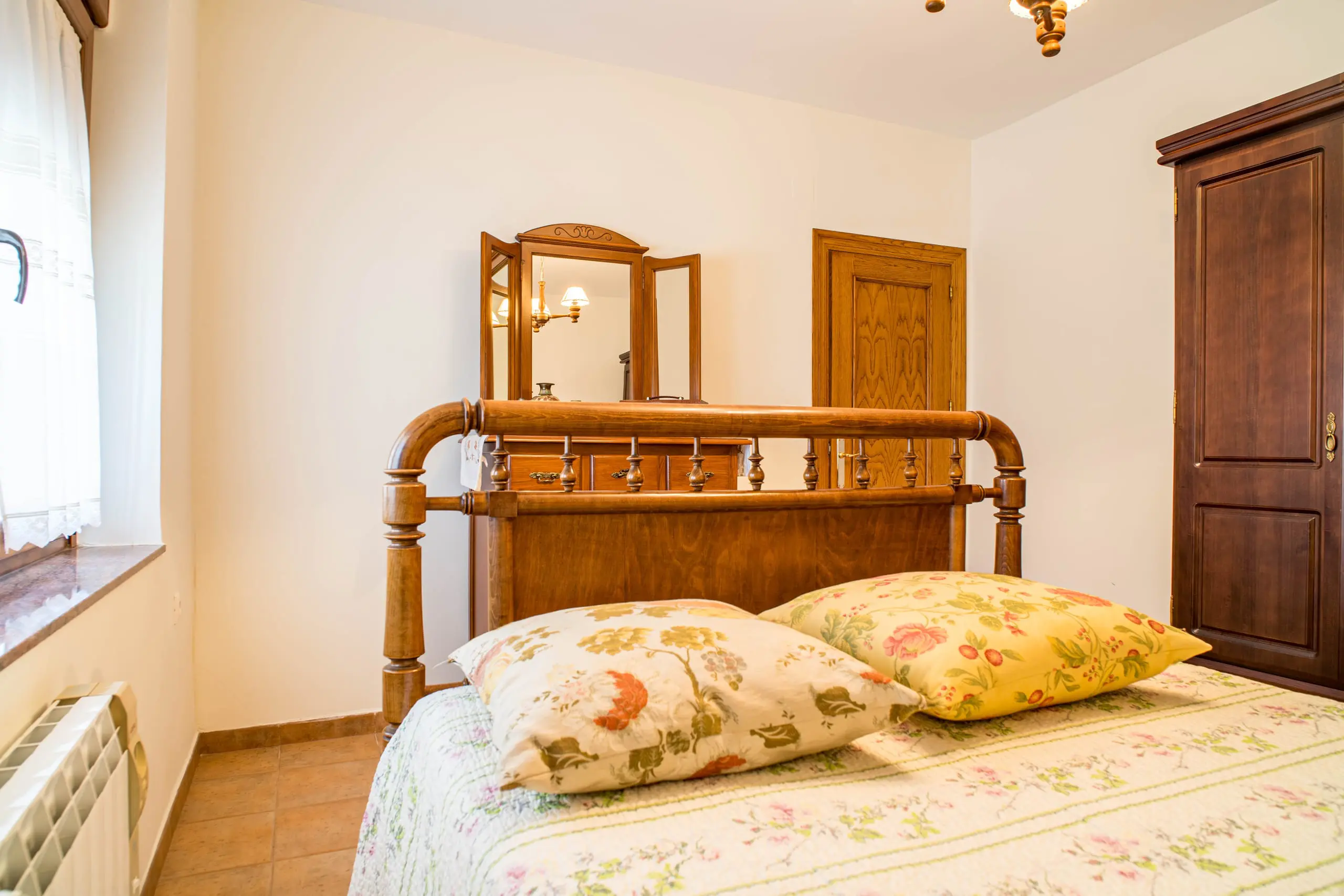 Townhouse Of 292 M² With Features In Pinoso, Spain