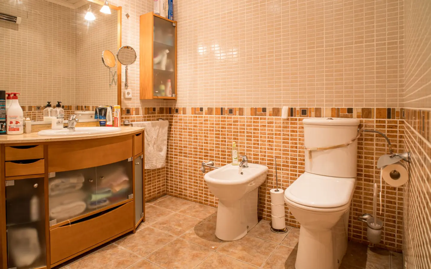 5-bedroom Townhouse In Pinoso, Spain (326 M²)