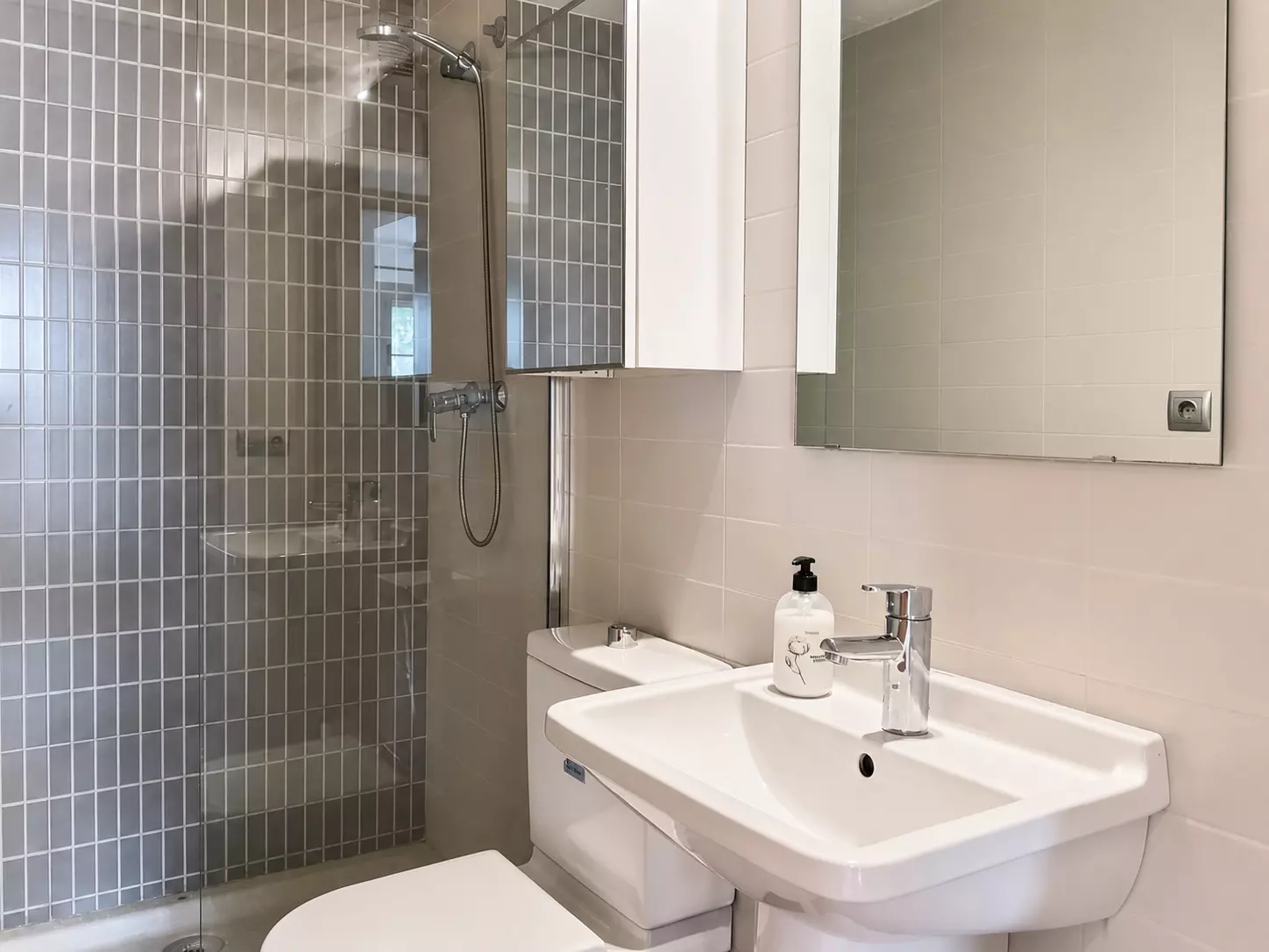 Duplex Penthouse Of 185 M² With Mediterranean Lifestyle In Palma De Mallorca