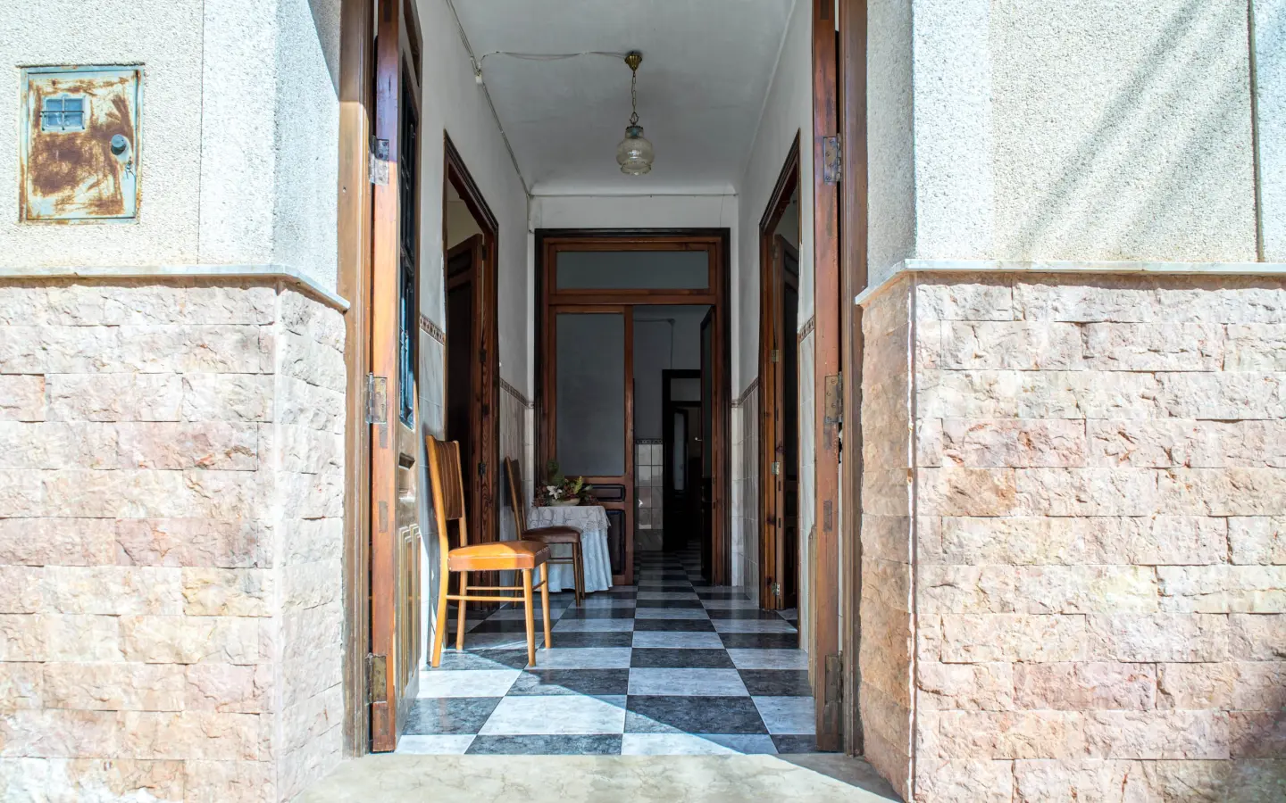 5-bedroom Townhouse In Pinoso, Spain (262 M²)