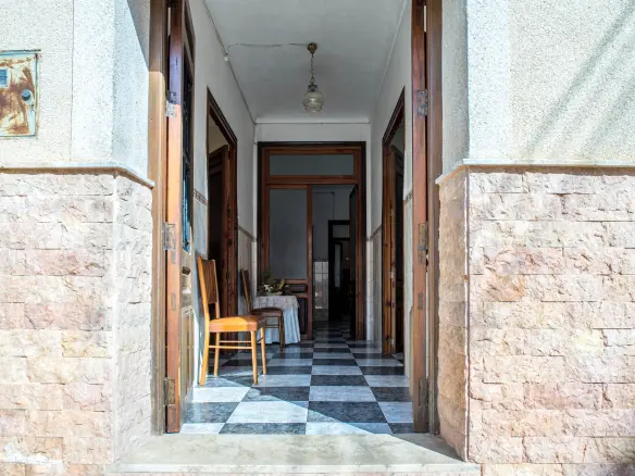 5-bedroom Townhouse In Pinoso, Spain (262 M²)