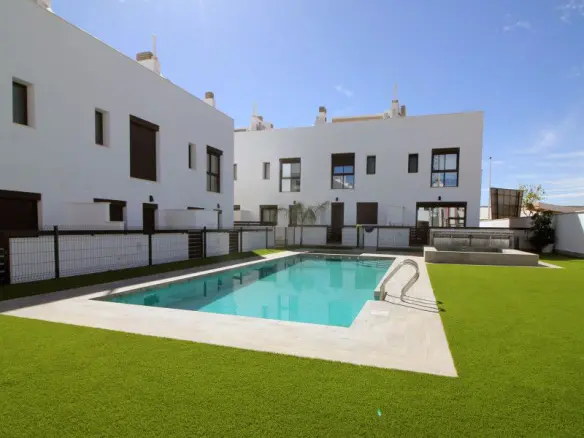 Terraced House Of 114 M² In Pilar De La Horadada, Spain