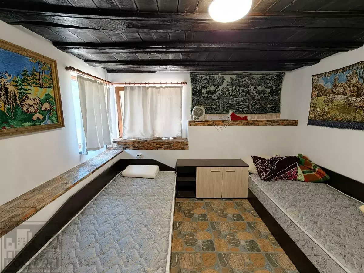 12 Three-storey House With Yard In The Elena Balkan