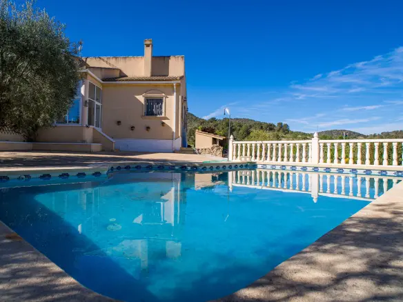 3-bedroom Detached Villa In La Zarza, Spain (222 M²)