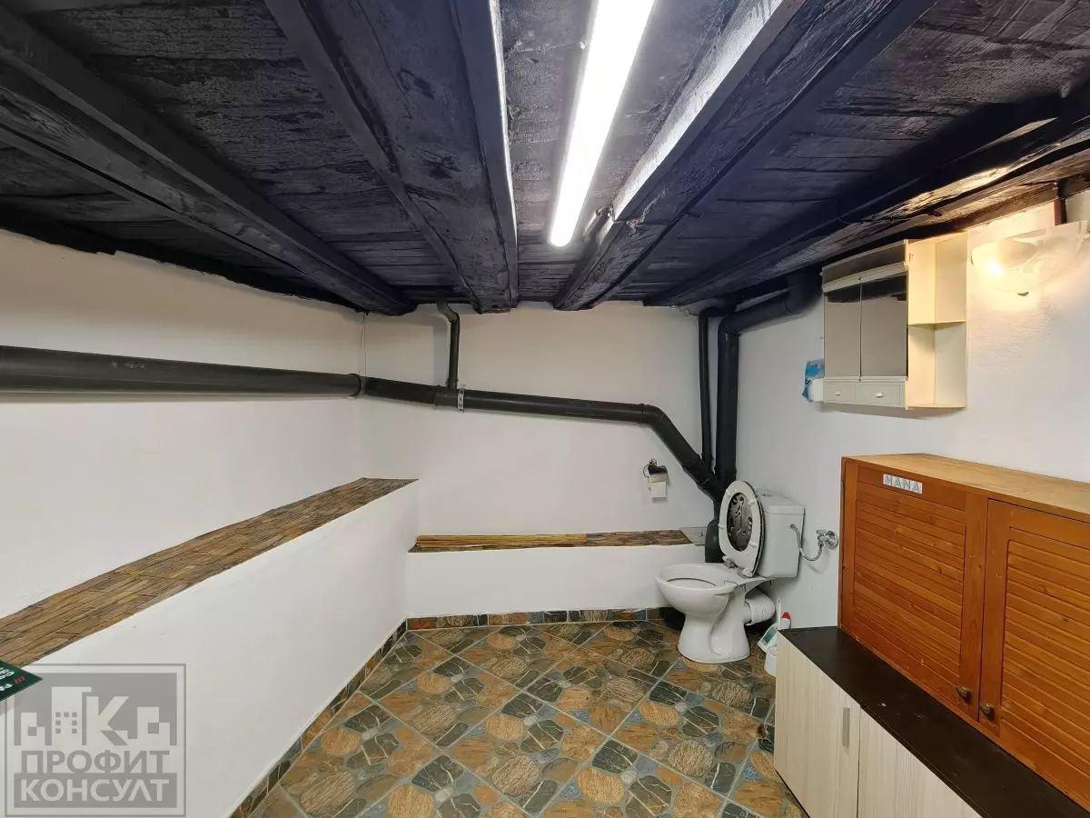 13 Three-storey House With Yard In The Elena Balkan