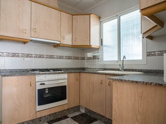 5-bedroom Townhouse In Pinoso, Spain (262 M²)