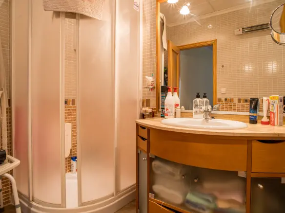 5-bedroom Townhouse In Pinoso, Spain (326 M²)
