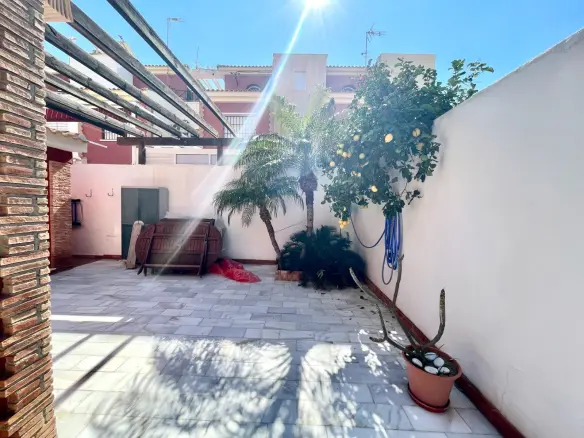 4-bedroom House In Pilar De La Horadada, Spain (155 M²)