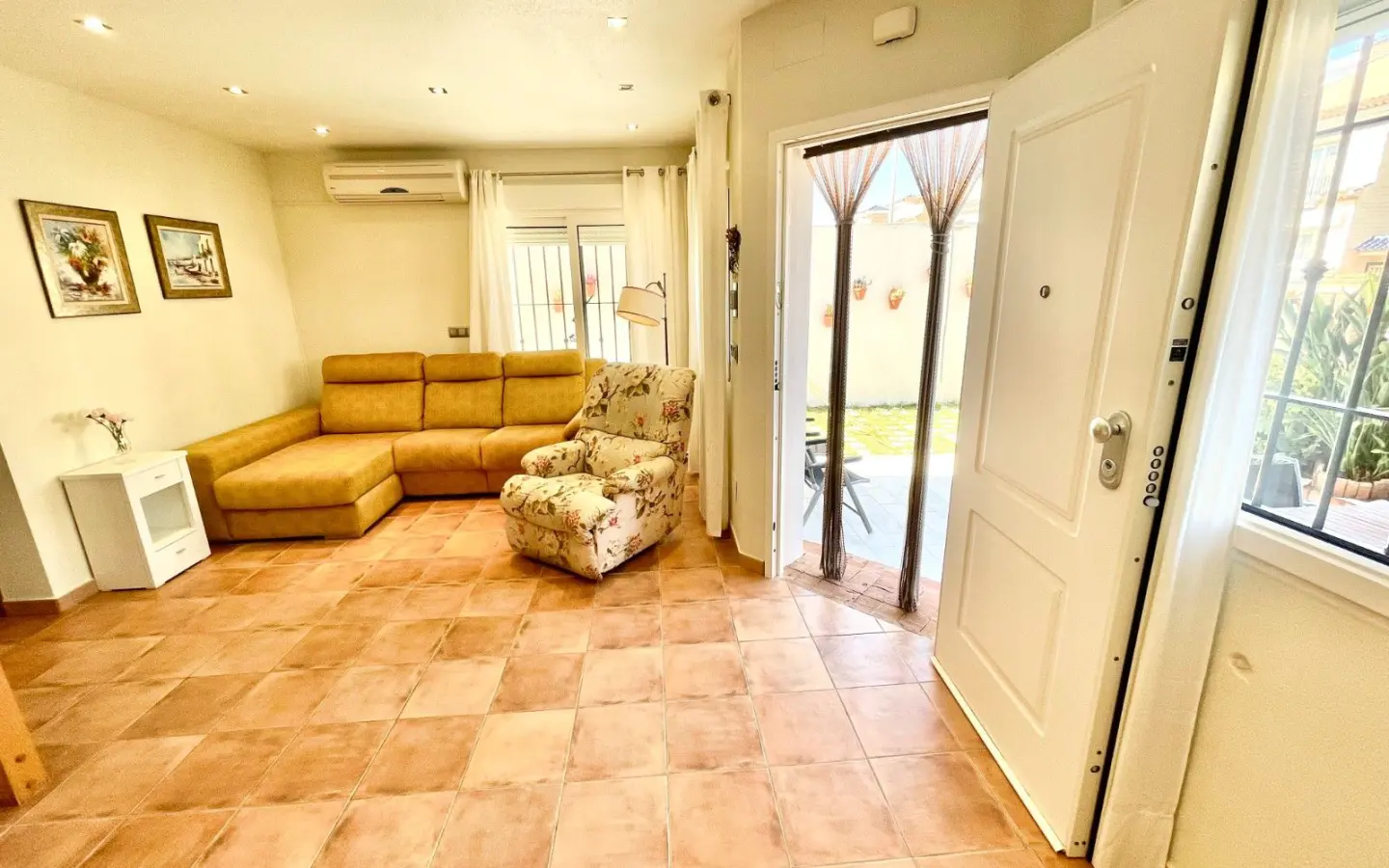 4-bedroom House In Pilar De La Horadada, Spain (155 M²)