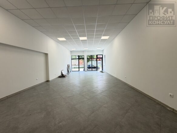 Shop Of 123 M² With Street Frontage In Downtown