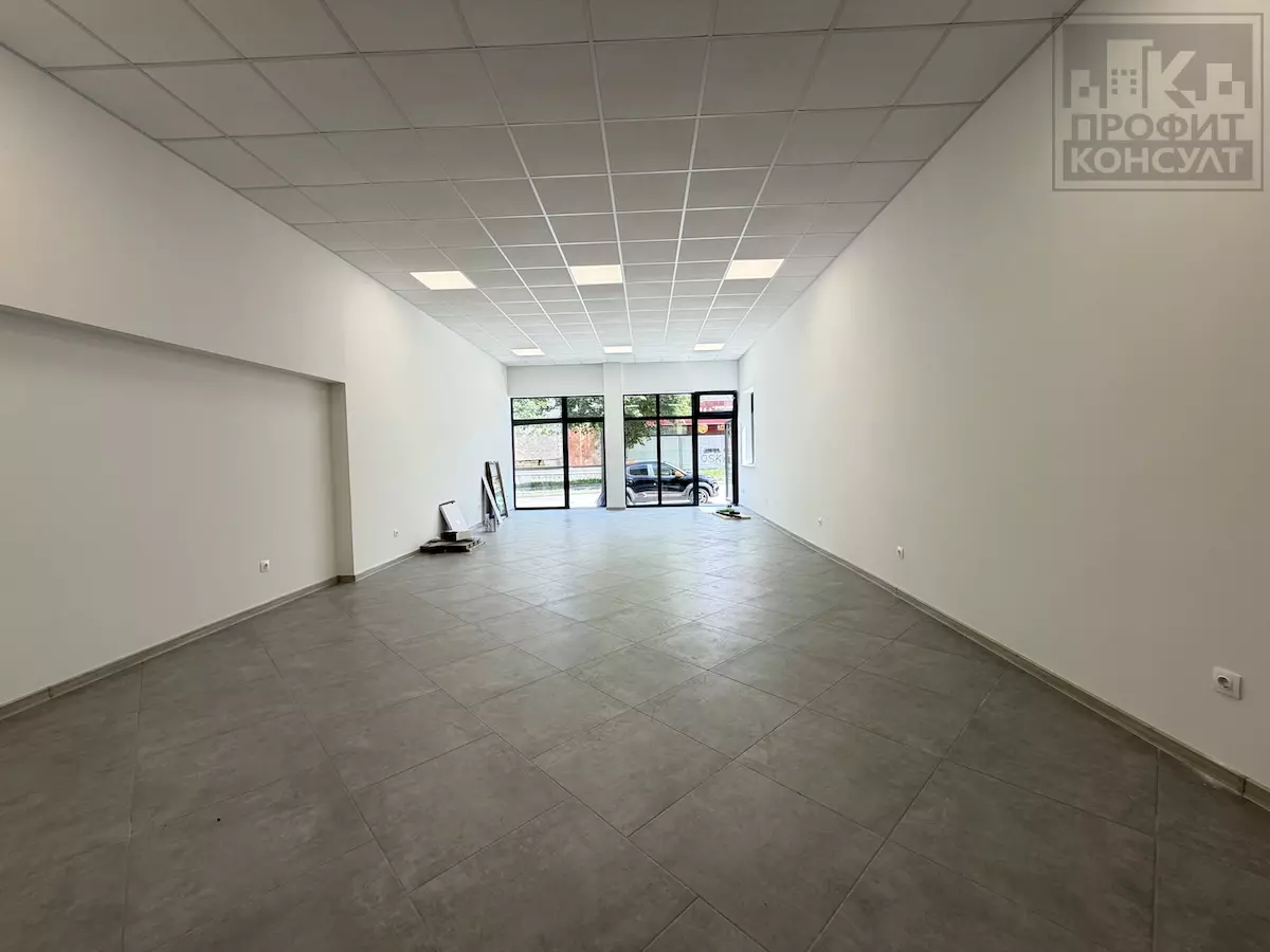 Shop Of 123 M² With Street Frontage In Downtown