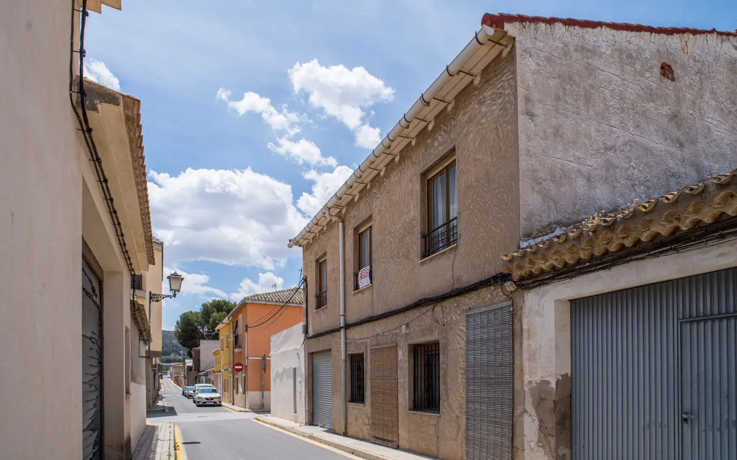 5-bedroom Townhouse In Pinoso, Spain (326 M²)