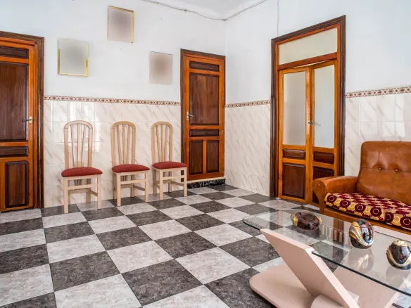 5-bedroom Townhouse In Pinoso, Spain (262 M²)