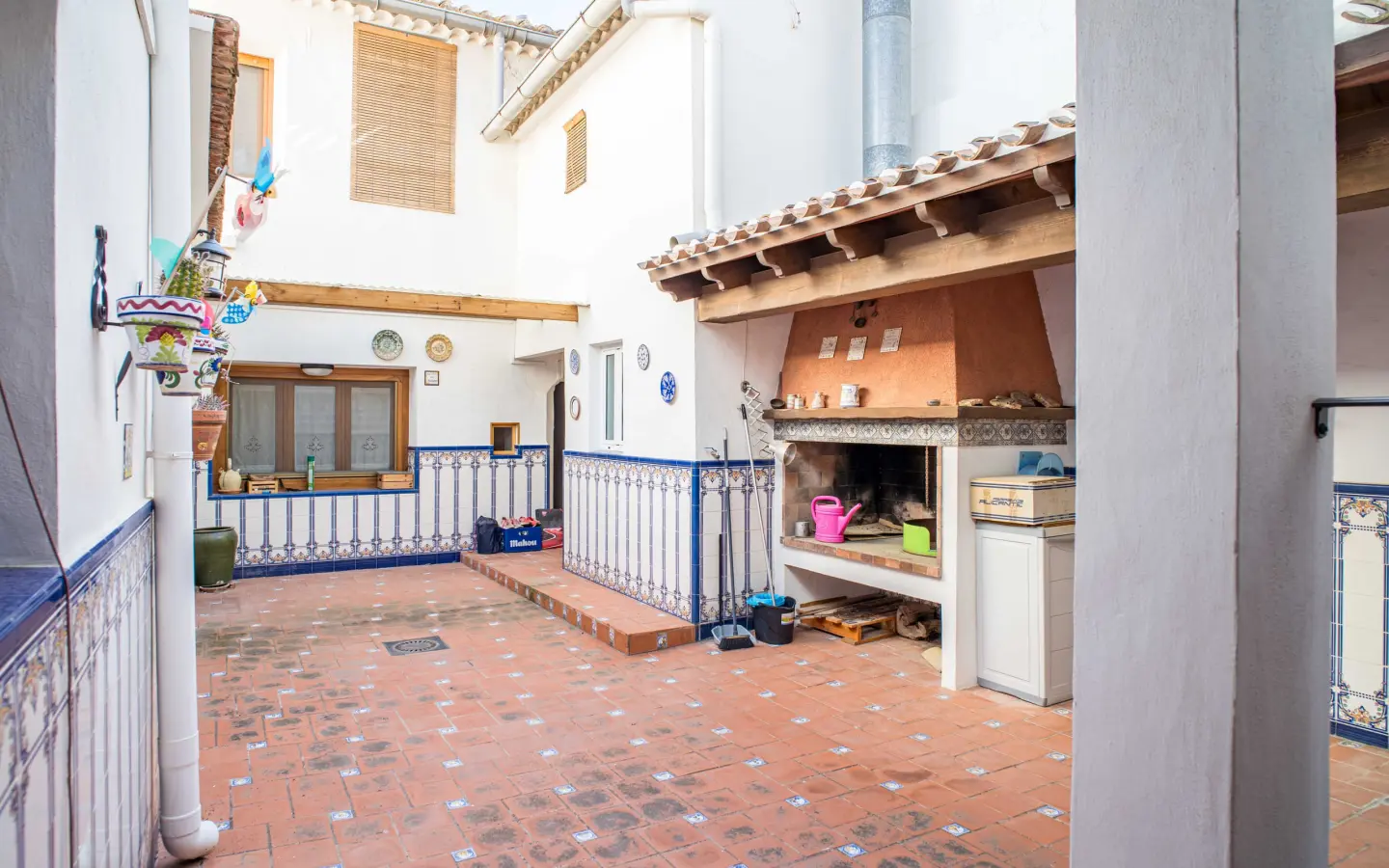 Townhouse Of 292 M² With Features In Pinoso, Spain