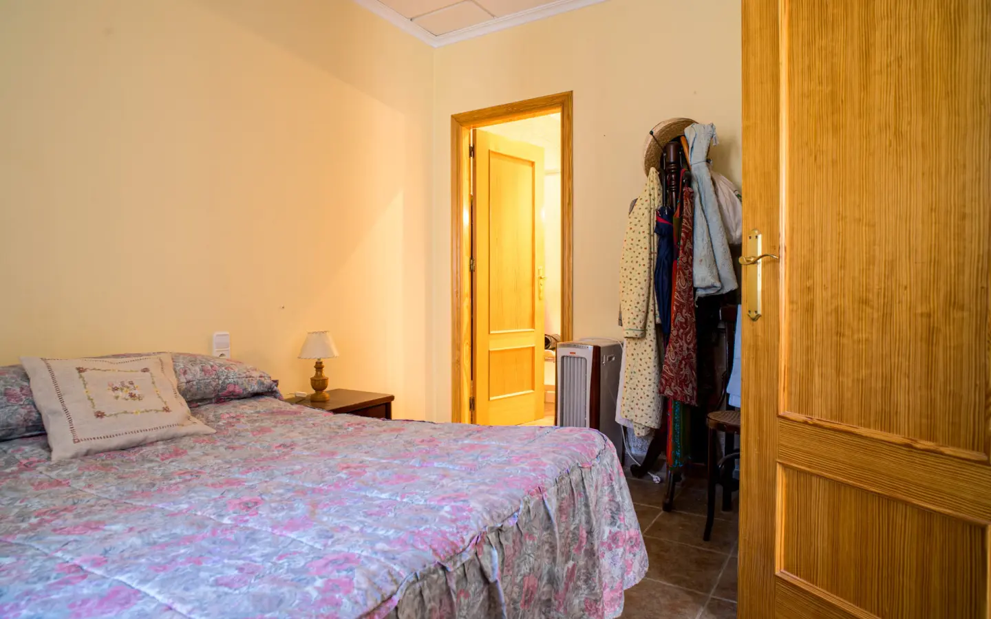 5-bedroom Townhouse In Pinoso, Spain (326 M²)