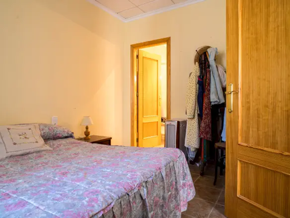 5-bedroom Townhouse In Pinoso, Spain (326 M²)