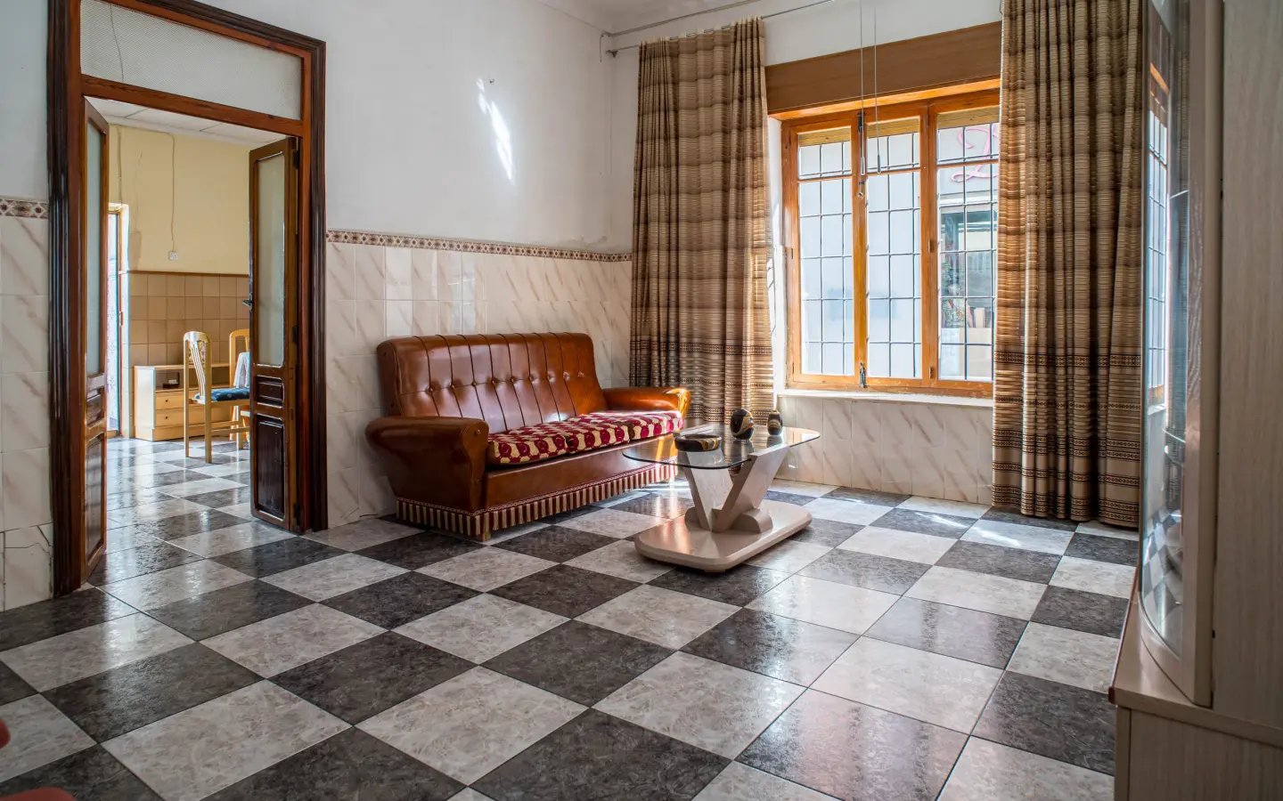 5-bedroom Townhouse In Pinoso, Spain (262 M²)