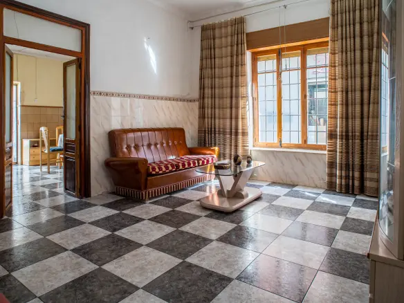 5-bedroom Townhouse In Pinoso, Spain (262 M²)