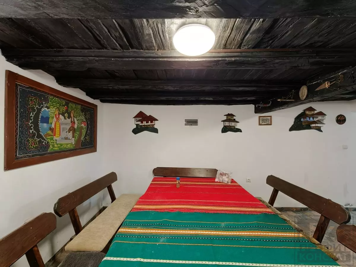 9 Three-storey House With Yard In The Elena Balkan