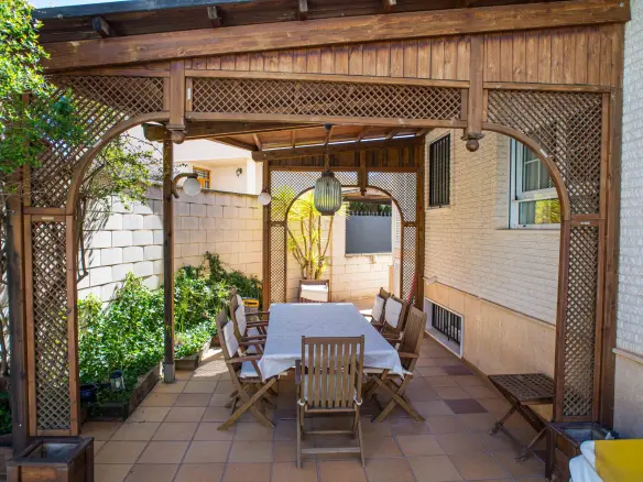 4-bedroom Detached Villa In Elda, Spain (258 M²)